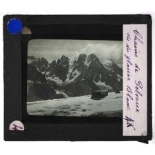 Le Relief, la mer, les côtes. Chaîne de Pelvoux, vu du glacier Blanc.