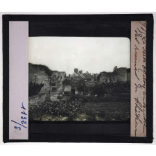 Nord-Ouest. La Ferte Milon. Ensemble des ruines du Château.