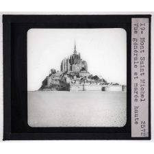 Côtes de la Manche et Atlantique. Mont Saint Michel. Vue générale et marée haute.