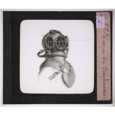 Cloche à plongeur et scaphandre. Casque du scaphandrier.
