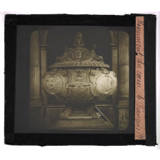 La Basilique de Saint-Denis. Monument du cœur de François 1er.