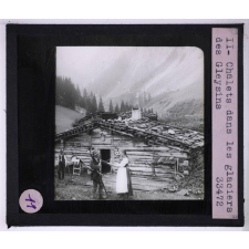 Les Différents types d'habitations. Chalets dans les glaciers des Gleysins.