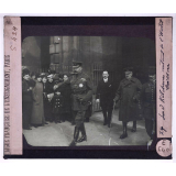 Les Civils pendant la guerre. Lord Kitchener sortant de l'Hôtel Crillon.
