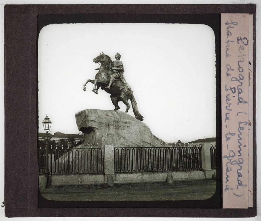 URSS. Petrograd (Léningrad). Statue de Pierre-le-Grand.