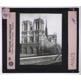 Notre-Dame de Paris. Époque gothique. Façade.