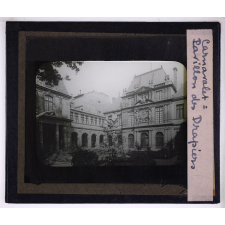 Le Musée Carnavalet. Pavillon des Drapiers.