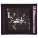 Une Visite aux Gobelins. Atelier de rentraiture. 60 ouvriers.