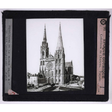 La Cathédrale française au XIIIe siècle. Cathédrale de Chartres. Façade.