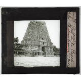 Inde. Porte (ouest) de la Pagode de Chalembrom.