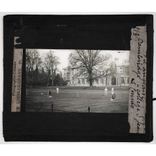 La Vie anglaise, serie 177B. Cambridge. Collège St Jean. Le Tennis.