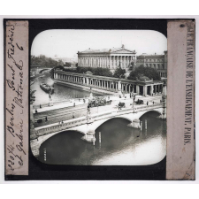 Berlin et Potsdam. Berlin. Pont Frédéric et Galerie Nationale.