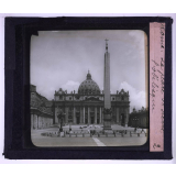 Saint-Pierre de Rome. Rome. La place Saint-Pierre. L'obélisque.