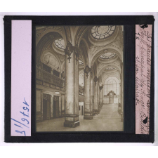 Les Hautes maisons américaines. Hall principal de Singer Building et son éclairage.