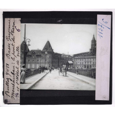 Basse-Guyenne. Montauban : le pont du Tarn et l'Hôtel de ville.
