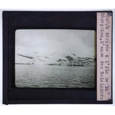 L'Expédition du Pourquoi pas? dans les régions arctiques sud-américaines. Arrivée à l'Ile de la Déception, l'anse des Baleiniers.