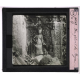 Les Ruines d'Angkor. Une apsara du Bayon.