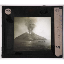 Volcans, tremblement de terre. Stromboli.