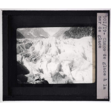 Chamonix et la vallée de l'Arve. Chaos de glace à la mer de glace.