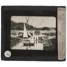 Le Canal de Suez. Ismaïlia : écluse.