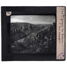 Tarn et autres régions. Les gorges du Tarn. Un causse.