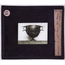 Le Musée de Saint-Germain (III). La conquête de la Gaule par les Romains. Vase en argent d'Alésia.