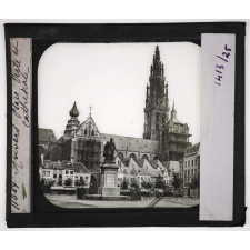 Belgique. Anvers. Place Verte et Cathédrale.