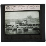 Les Iles égéennes. Rhodes : Le port : la porte de la marine.