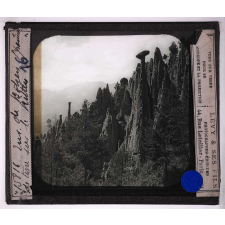 Roches et terrains. Env. de Botzen. Pyramides de terre sur le Riltus.