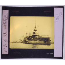 Ce que la France en guerre doit à sa marine. Le Bouvet (coulé aux Dardanelles 700 hommes).