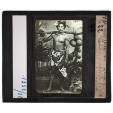 Tahiti. Indigène venant de chercher du féi et du maioré.