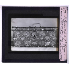 Galerie d'Apollon. Coffret dit de St Louis. Limoges, fin 13e s.