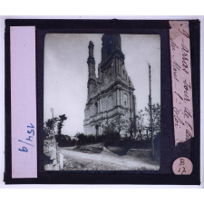 Arras et les champs de bataille de l'Artois. Le théâtre des combats de 1915. Tour de l'abbaye du Mont-St-Eloi.