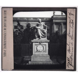 Berlin et Potsdam. Berlin, Monument de Guillaume de Humboldt.