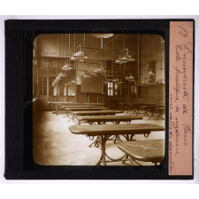 L'Université de Paris. Ecole pratique de médecine, une salle de dissection.
