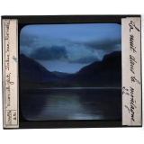 Géographie divers. Moonlight, Lake McDonald. La nuit dans la montagne.