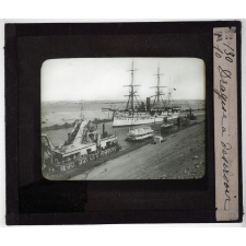 Le Canal de Suez. Drague à déversoir.