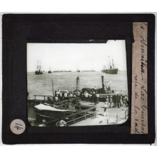Le Canal de Suez. Ismaïlia : Lac Timsah vu de la rade.