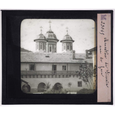 Roumanie. Monastère de Sinaïa, vue de face.