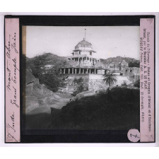 Les Sanctuaires de l'Inde. Mont Abu. Grand temple Jain.