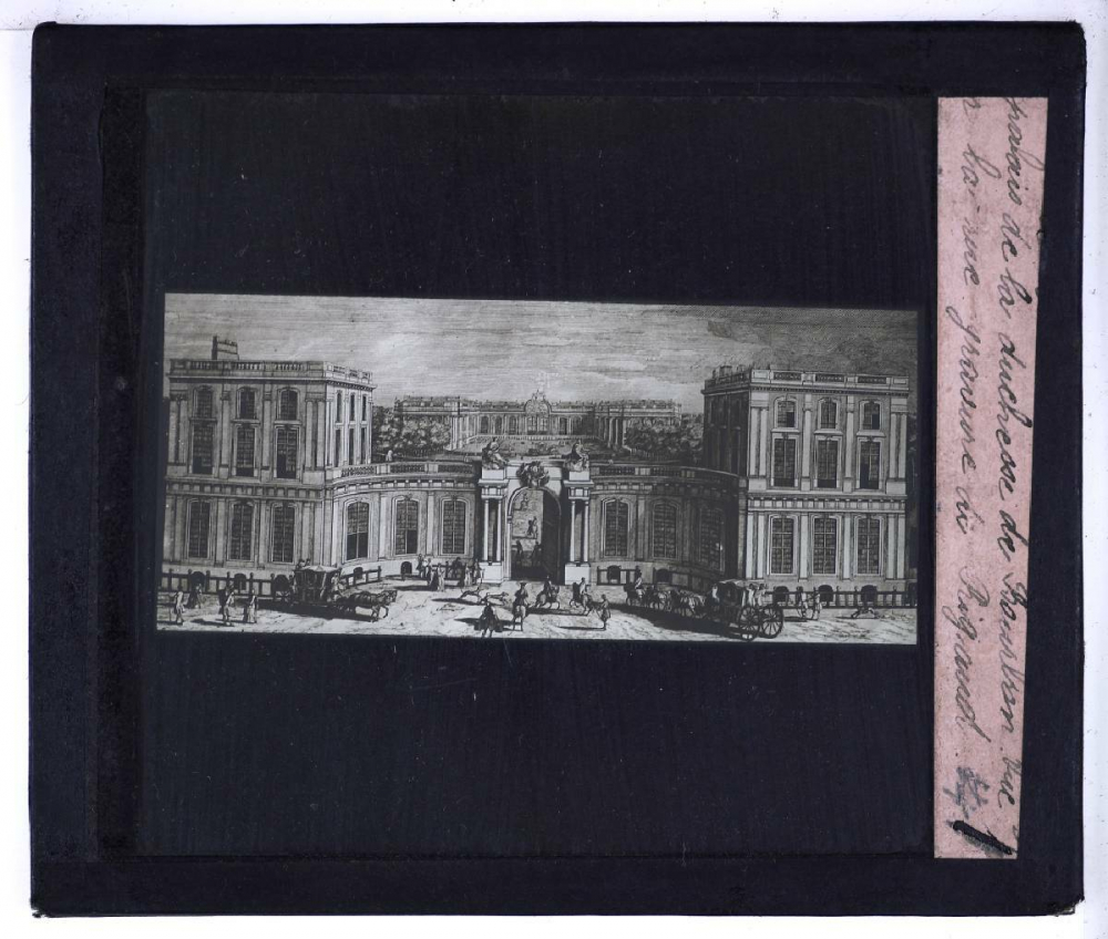 Le Palais-Bourbon. Le palais de la duchesse de Bourbon. Vue de la rue. Gravure de Rigaud.