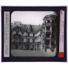 Château de Blois. La cour côté Gaston d'Orléans.