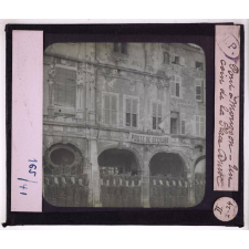 Villes martyres. Pont à Mousson, un coin de la Place Duroc.