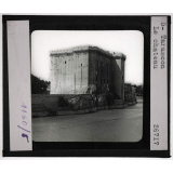 La Provence. Tarascon. Le château.