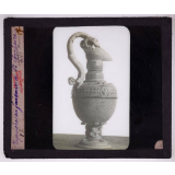 Art français (VIe-XVIe s.). Rétrospective. Aiguière en faïence de St Porchaire. XVIe. 