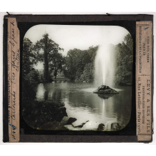 Allemagne. Carlsruhe. Vue dans le parc du château.