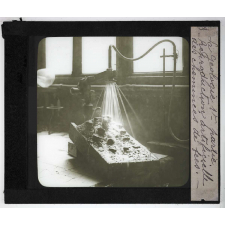 La Géologie expérimentale. Première partie. Application de la méthode expérimentale à l'étude des phénomènes d'érosion. Reproduction artificielle des cheminées de fées.