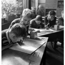 Coopératives scolaires : école primaire du Bas-Rhin, pyrogravure