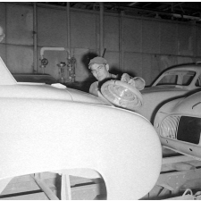 Régie Renault : la chaîne de montage des Dauphines