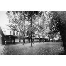 Ecole Primaire Supérieure de Jeunes Filles. Vic-Bigorre.