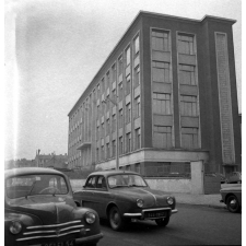 Faculté de pharmacie : la façade principale.